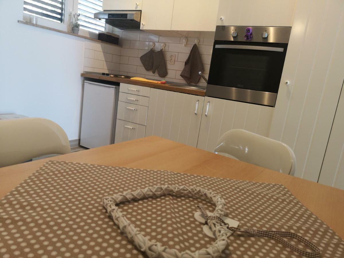Apartman Studio Kod Ujevica Baška Voda Εξωτερικό φωτογραφία